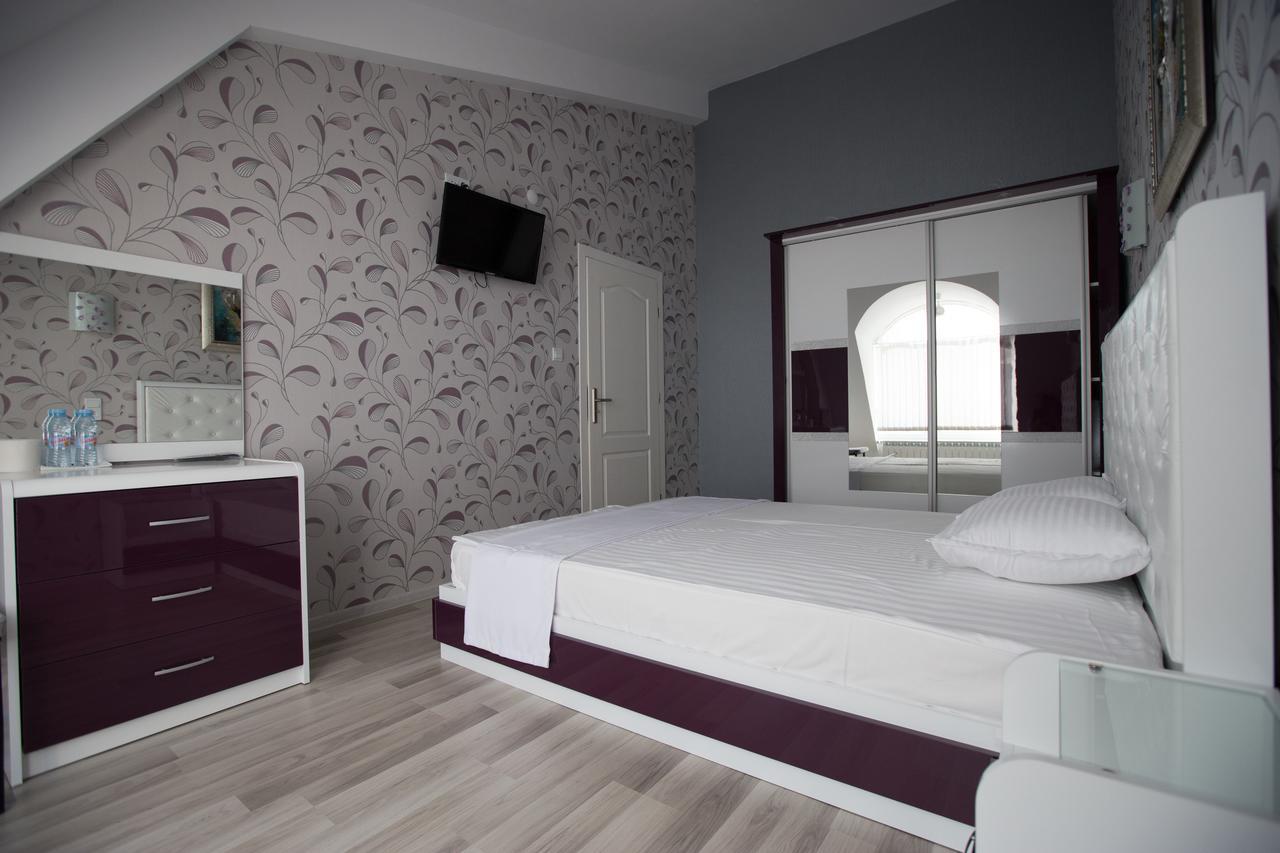 Apart Hotel Central Момчилград Экстерьер фото