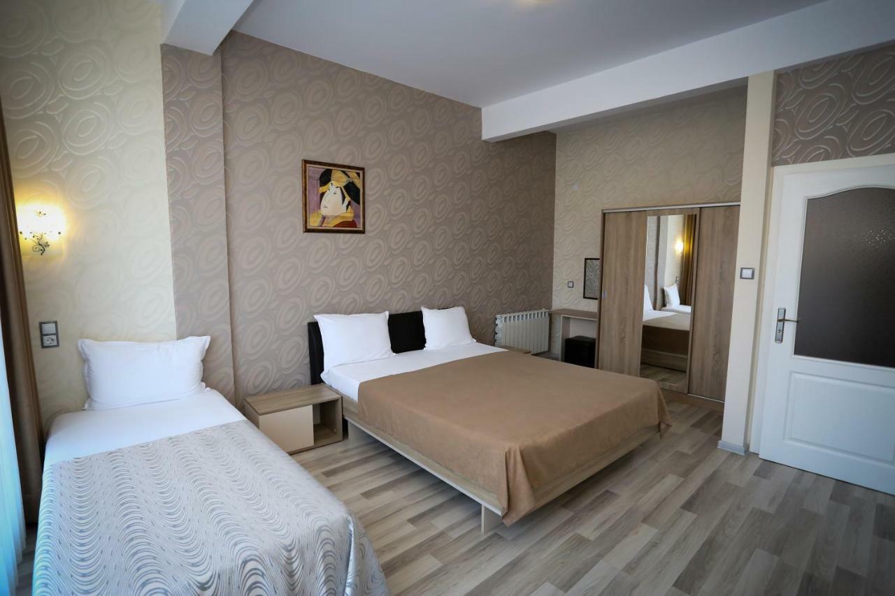 Apart Hotel Central Момчилград Экстерьер фото